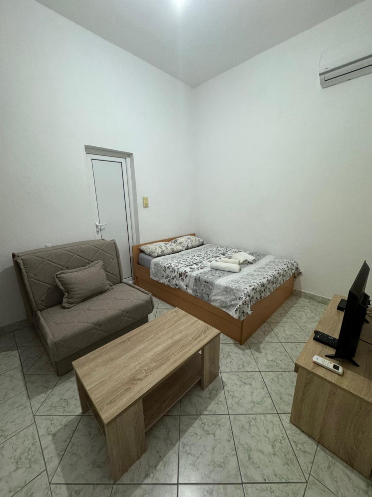 Apartments Stefan Сутоморе Экстерьер фото